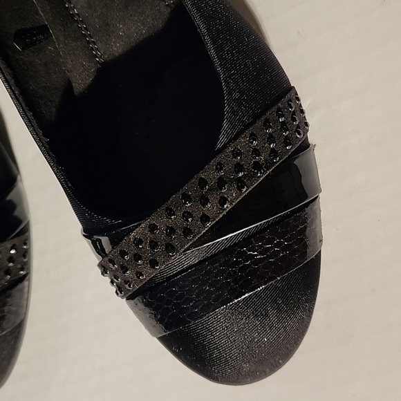 CL by Laundry black flats with patent leather details - Picture 3 of 7